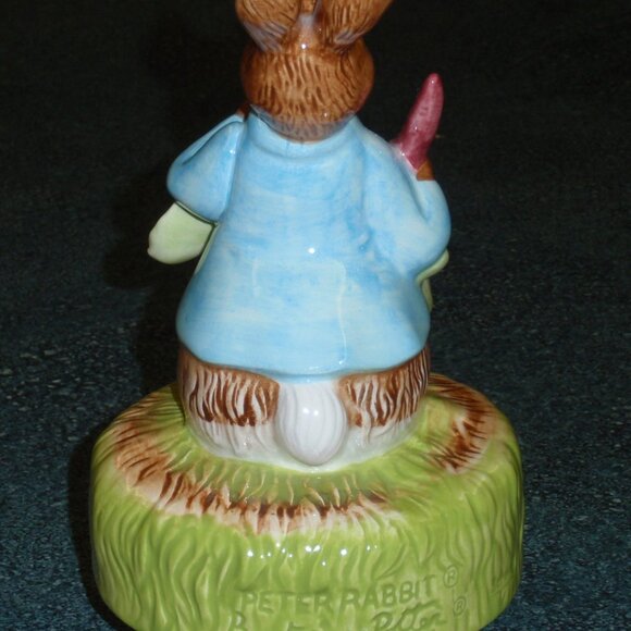 1989 Beatrix Potter "Peter Rabbit" It's a Small World Rotating Music Box - GIFT! - Picture 6 of 10